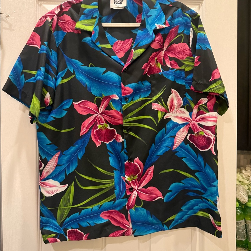 Hilo Hattie Black Short-Sleeve Tropical Shirt with Pink & Blue Floral